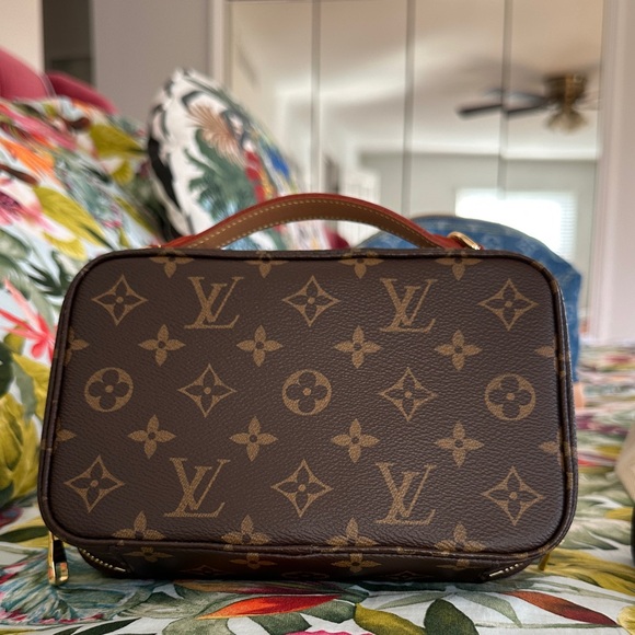Louis Vuitton Brown Monogram Canvas Multi-Pocket Crossbody with Beige Strap - Picture 4 of 9